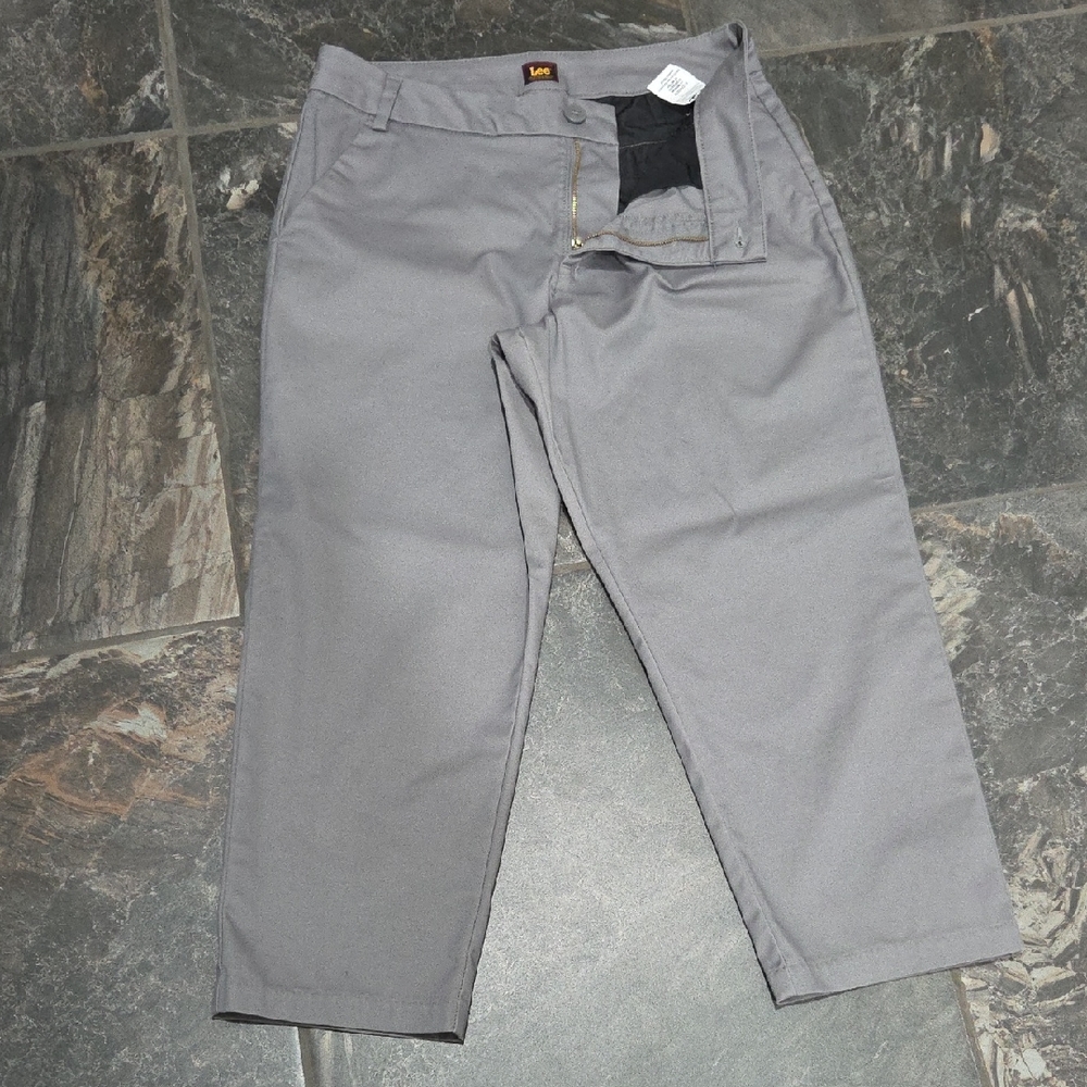 Lee Women Light Gray Straight Fit Capri